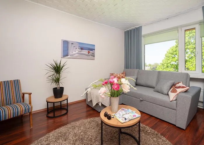 Cozy Apartment With Self Check-In & Free Parking