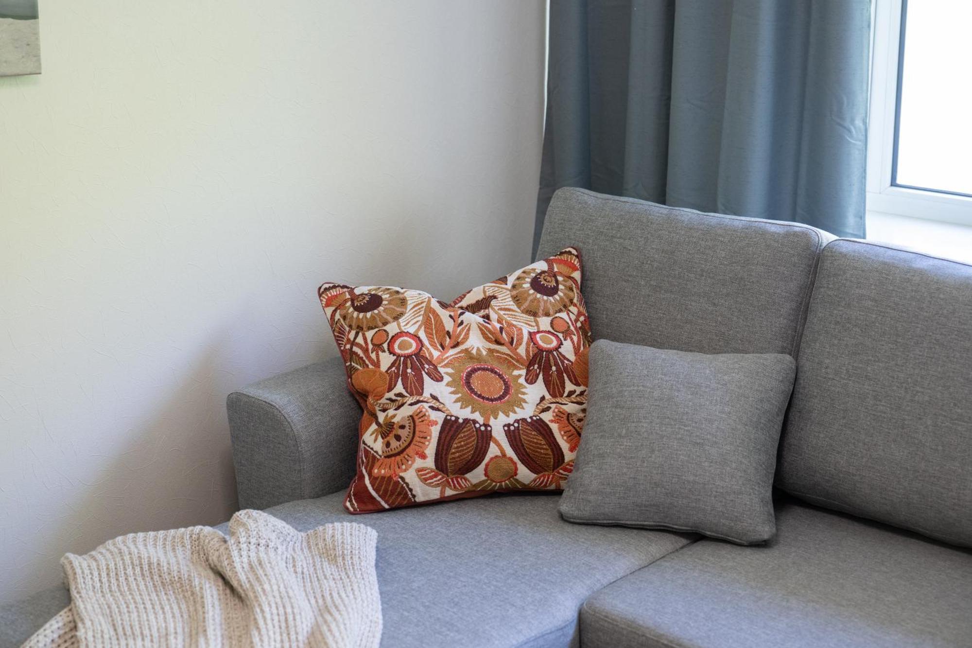 Cozy With Self Check-in & Free Parking Butas *